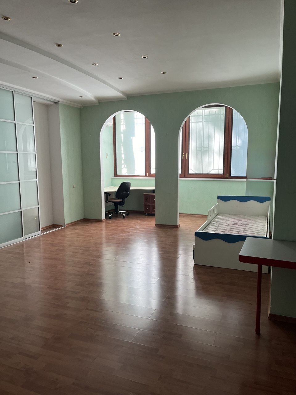 Продажа 3-комнатной квартиры 156 м², Педагогический пер., 3/2