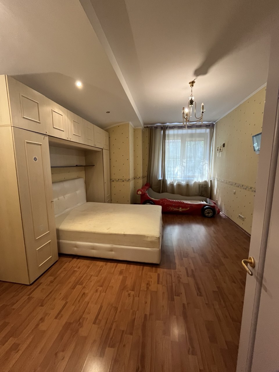 Продажа 3-комнатной квартиры 156 м², Педагогический пер., 3/2