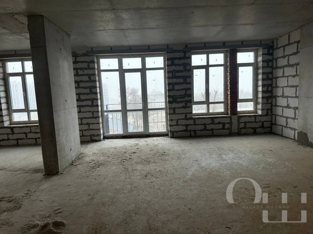 Продажа 3-комнатной квартиры 113 м², Короленко пер.