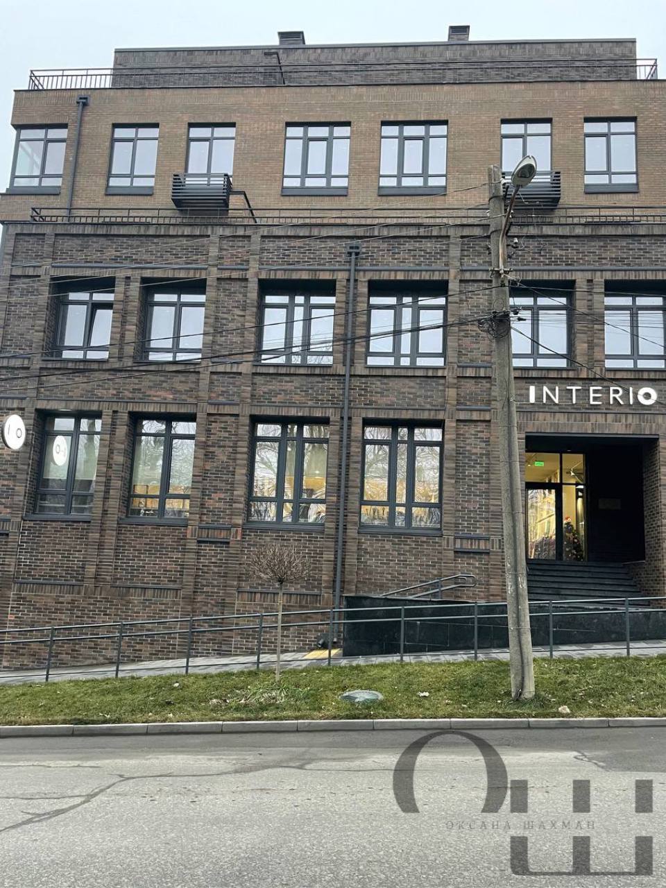 Продажа 3-комнатной квартиры 113 м², Короленко пер.