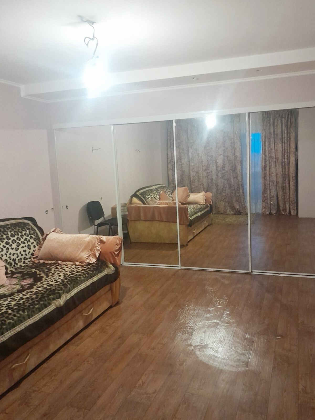 Продажа 4-комнатной квартиры 100 м², Олевская ул., 3Б