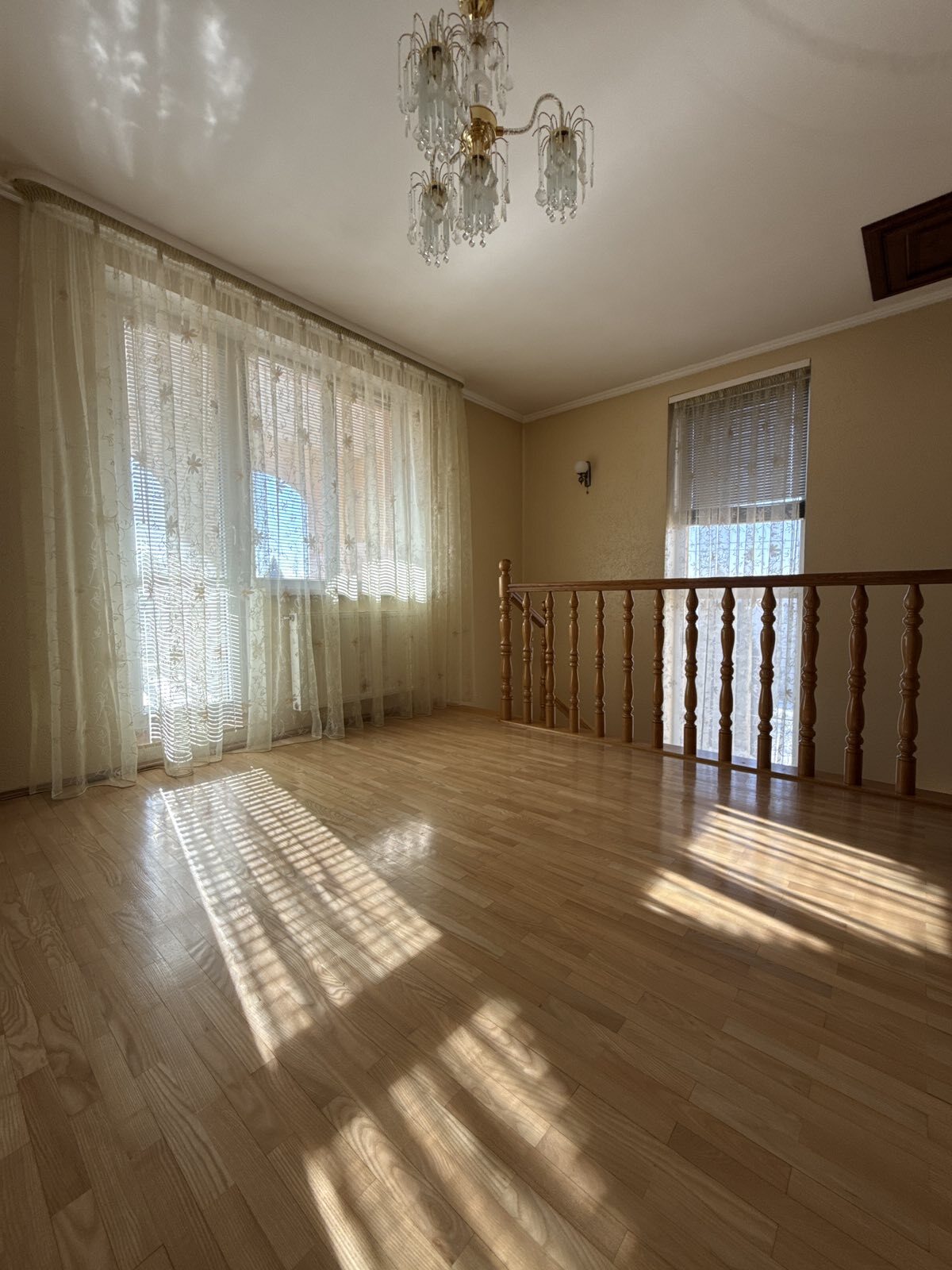 Продажа дома 230 м², Олександра Баховця 24