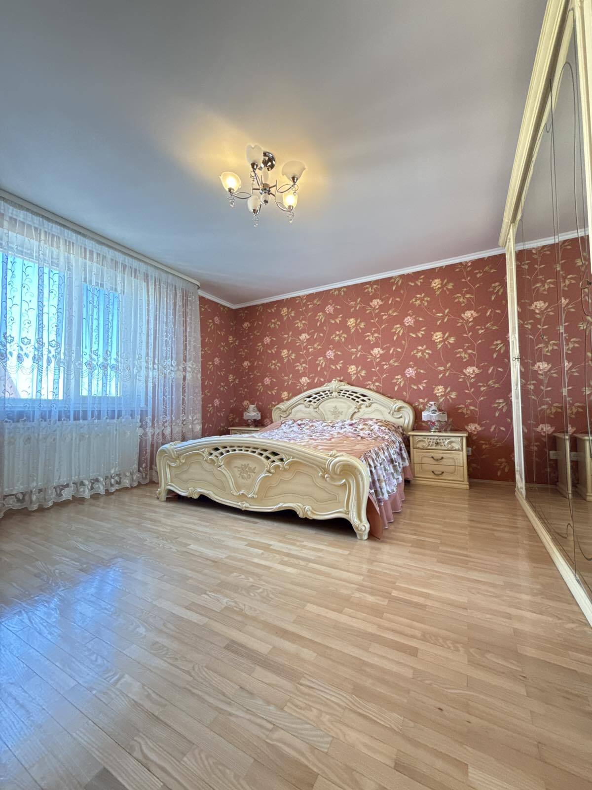 Продажа дома 230 м², Олександра Баховця 24