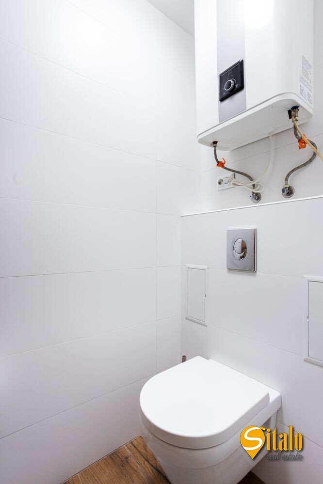 Продажа 4-комнатной квартиры 80 м², Митрополита Андрея Шептицкого ул., 3Б