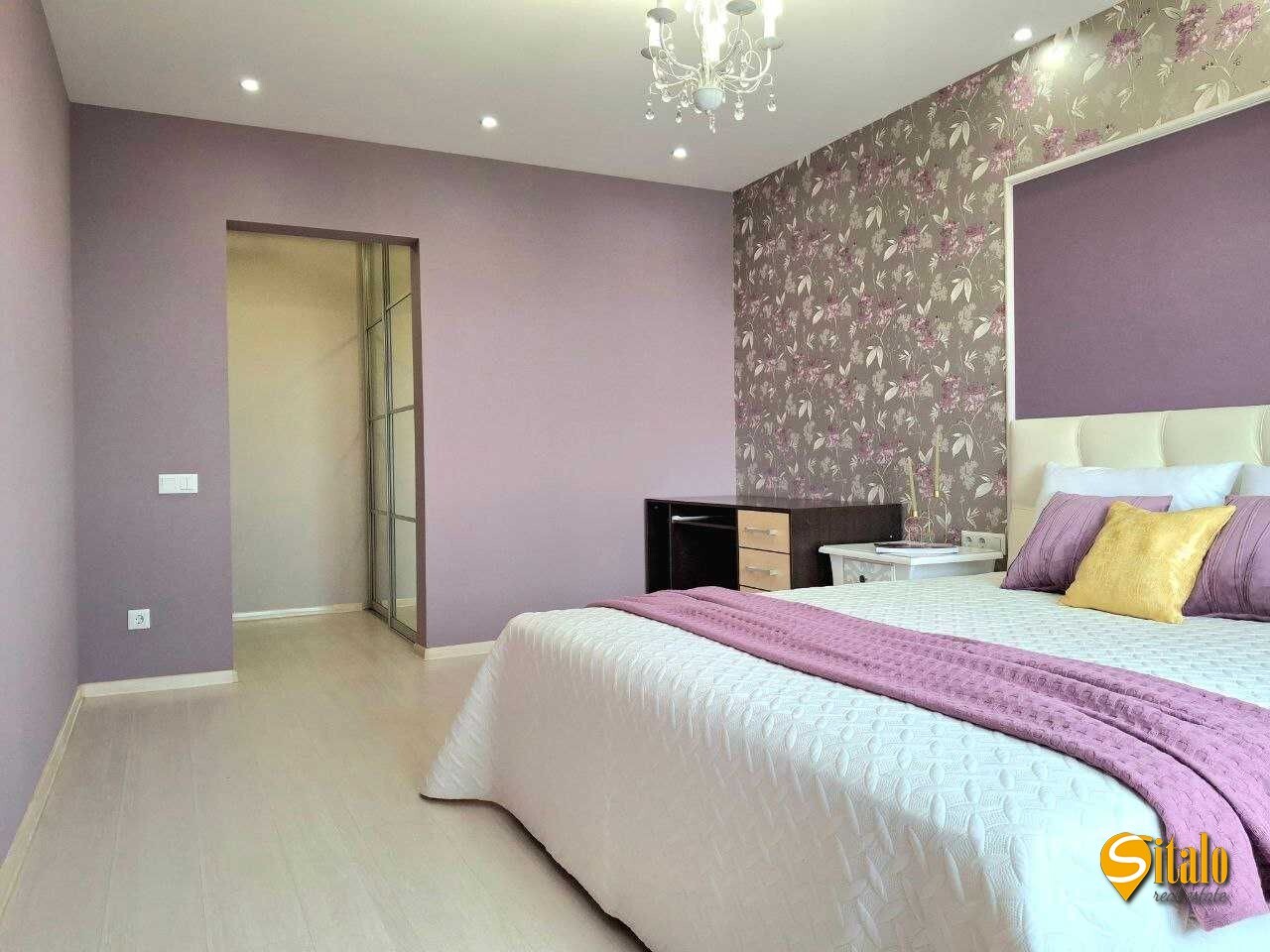 Продаж 3-кімнатної квартири 92 м², Хорольська вул., 1А