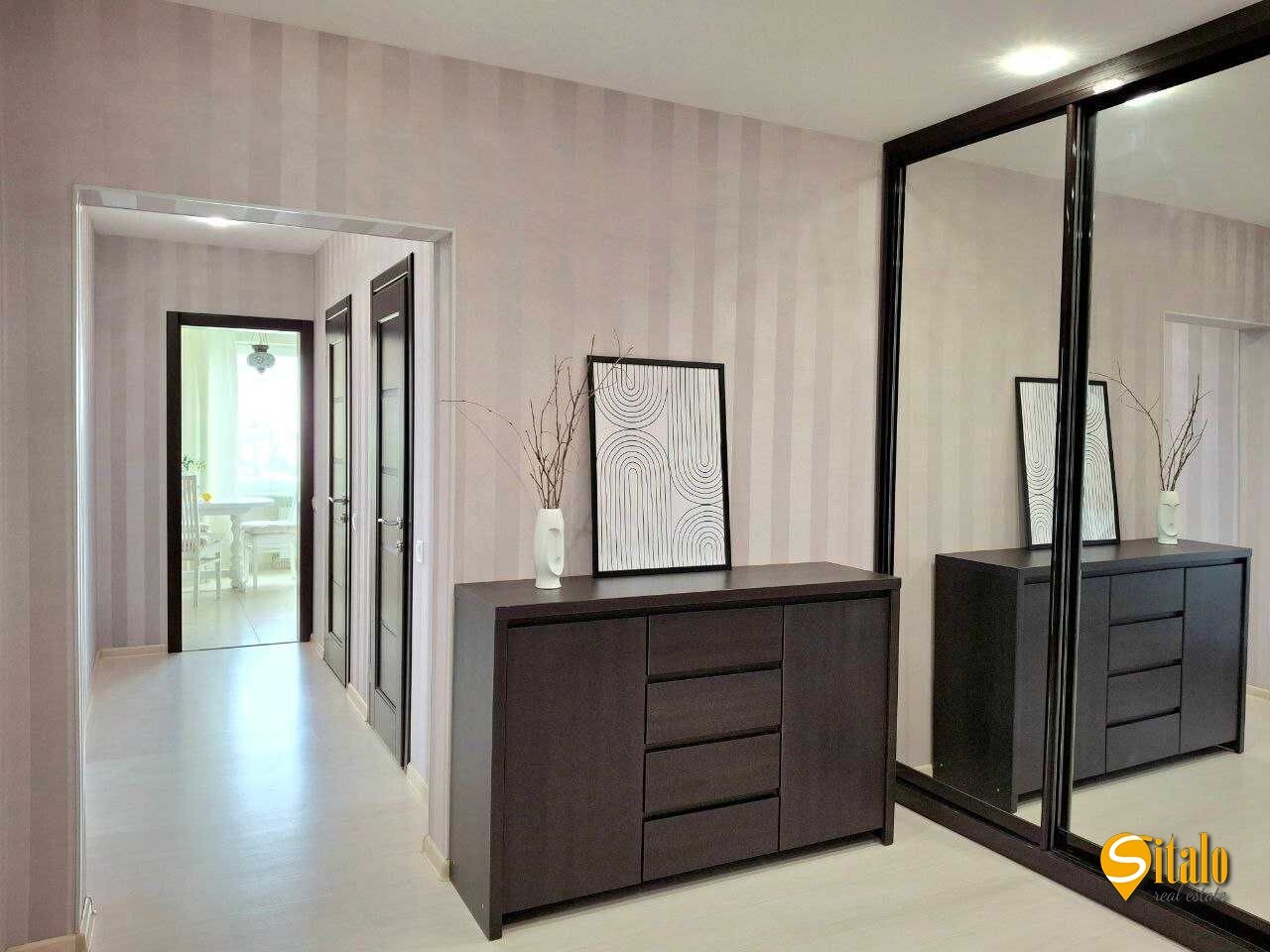 Продаж 3-кімнатної квартири 92 м², Хорольська вул., 1А