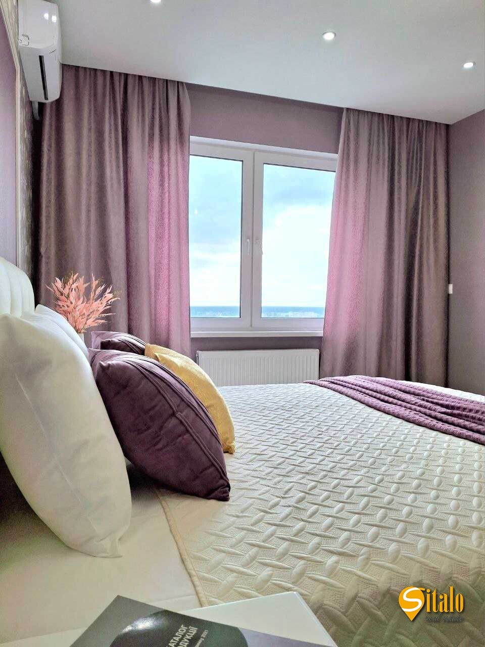 Продаж 3-кімнатної квартири 92 м², Хорольська вул., 1А