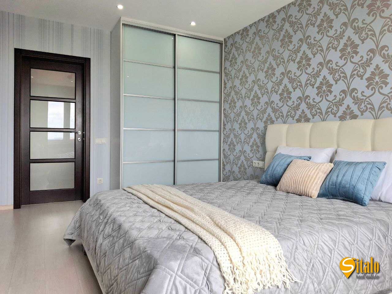 Продаж 3-кімнатної квартири 92 м², Хорольська вул., 1А