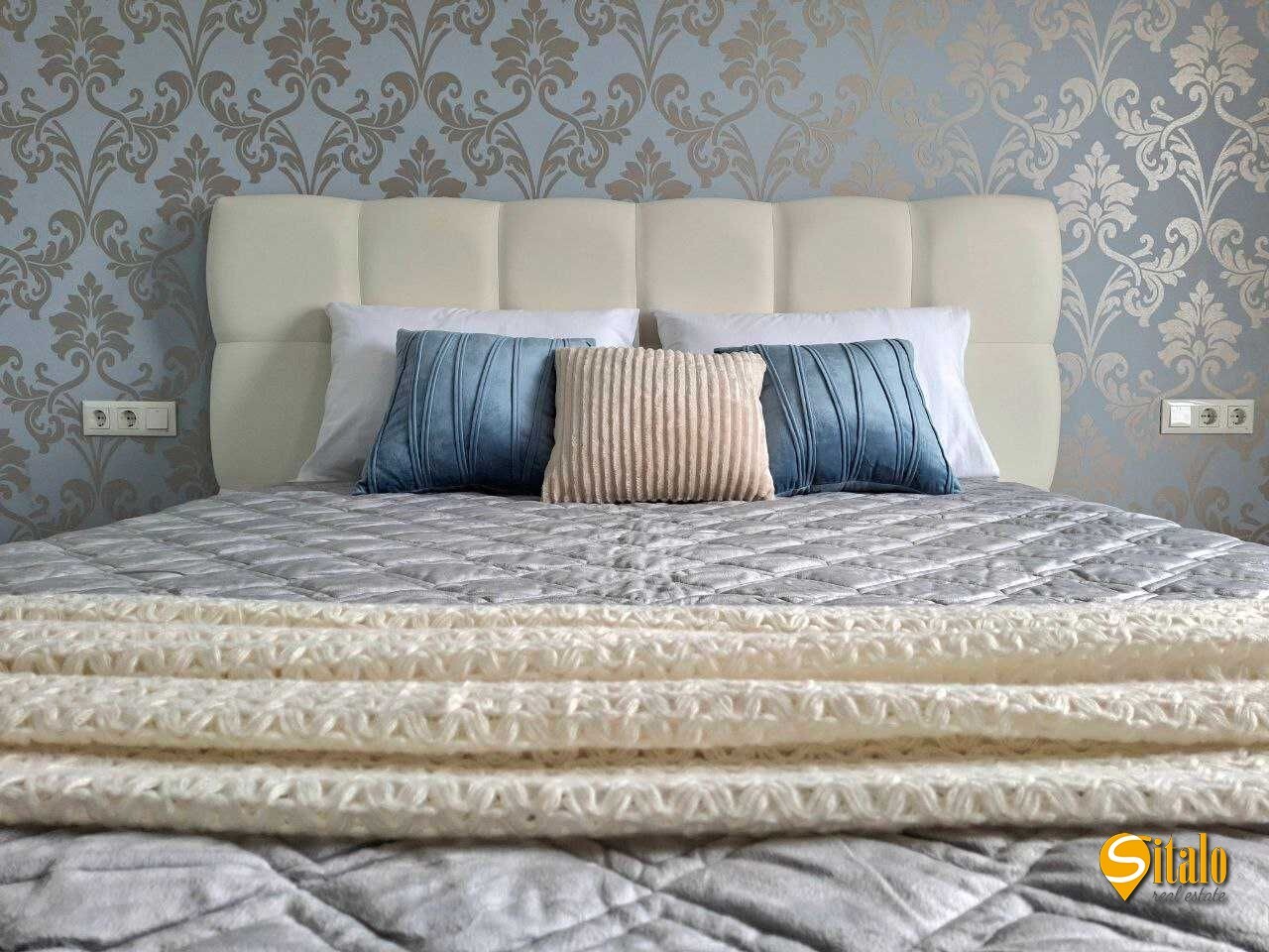 Продаж 3-кімнатної квартири 92 м², Хорольська вул., 1А