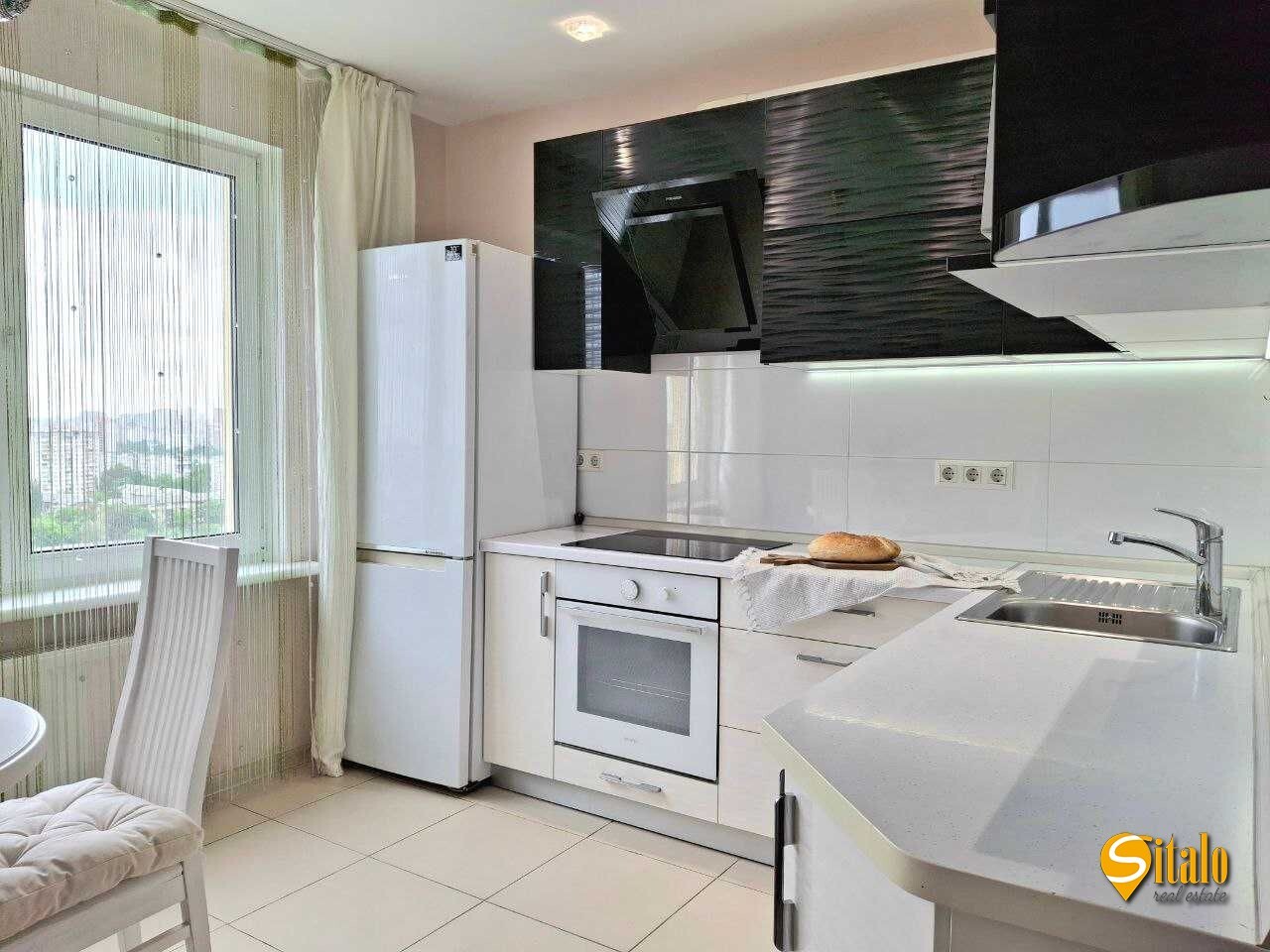 Продаж 3-кімнатної квартири 92 м², Хорольська вул., 1А