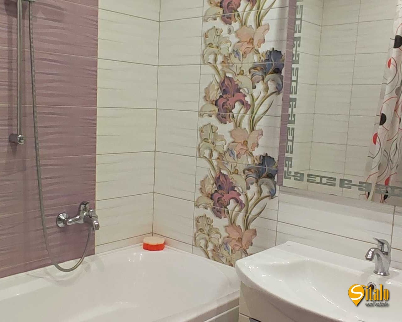 Продажа 3-комнатной квартиры 102.6 м², Ревуцкого ул., 7В