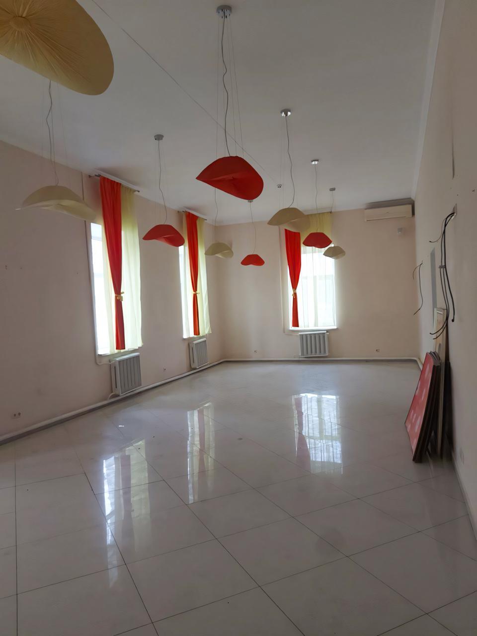 Продажа здания другого назначения 638 м², Героев Небесной Сотни ул., 68/8