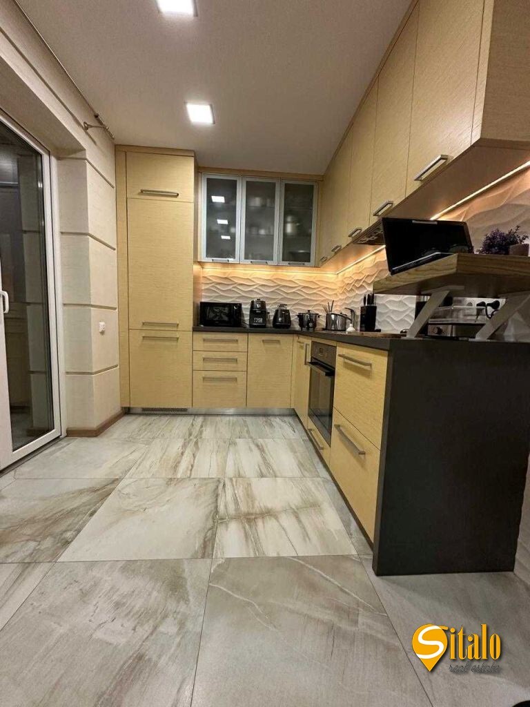 Продажа 3-комнатной квартиры 100 м², Александра Кошица ул.