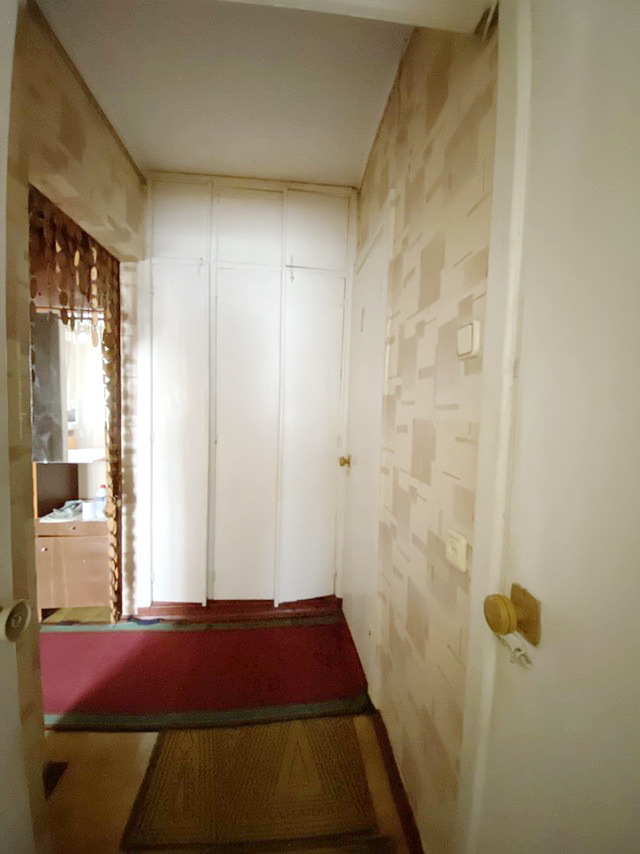 Продажа 2-комнатной квартиры 55 м², Лазурная ул.