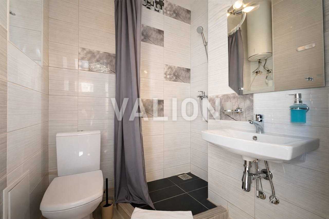 Продажа 2-комнатной квартиры 69.5 м², Михаила Донца ул., Драгоманова, 2а