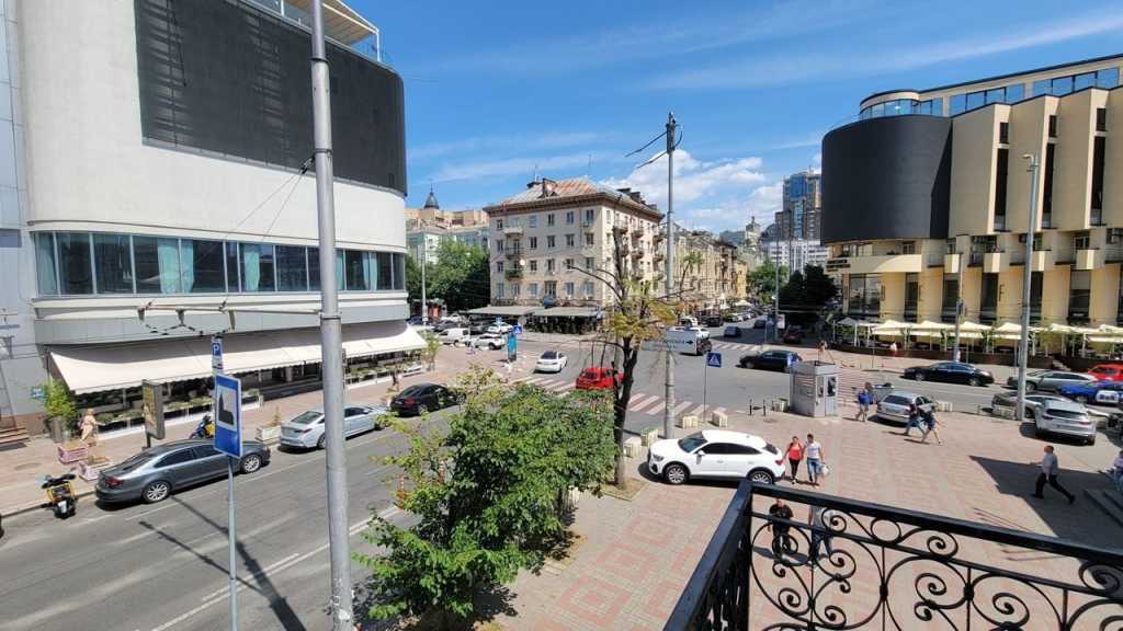 Оренда офісу 137 м², Шота Руставелі вул., 15