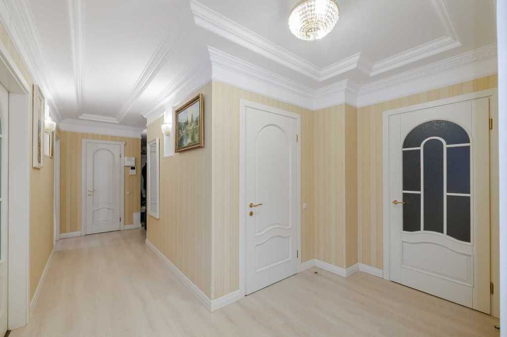 Продажа 3-комнатной квартиры 129.9 м², Курська, 13