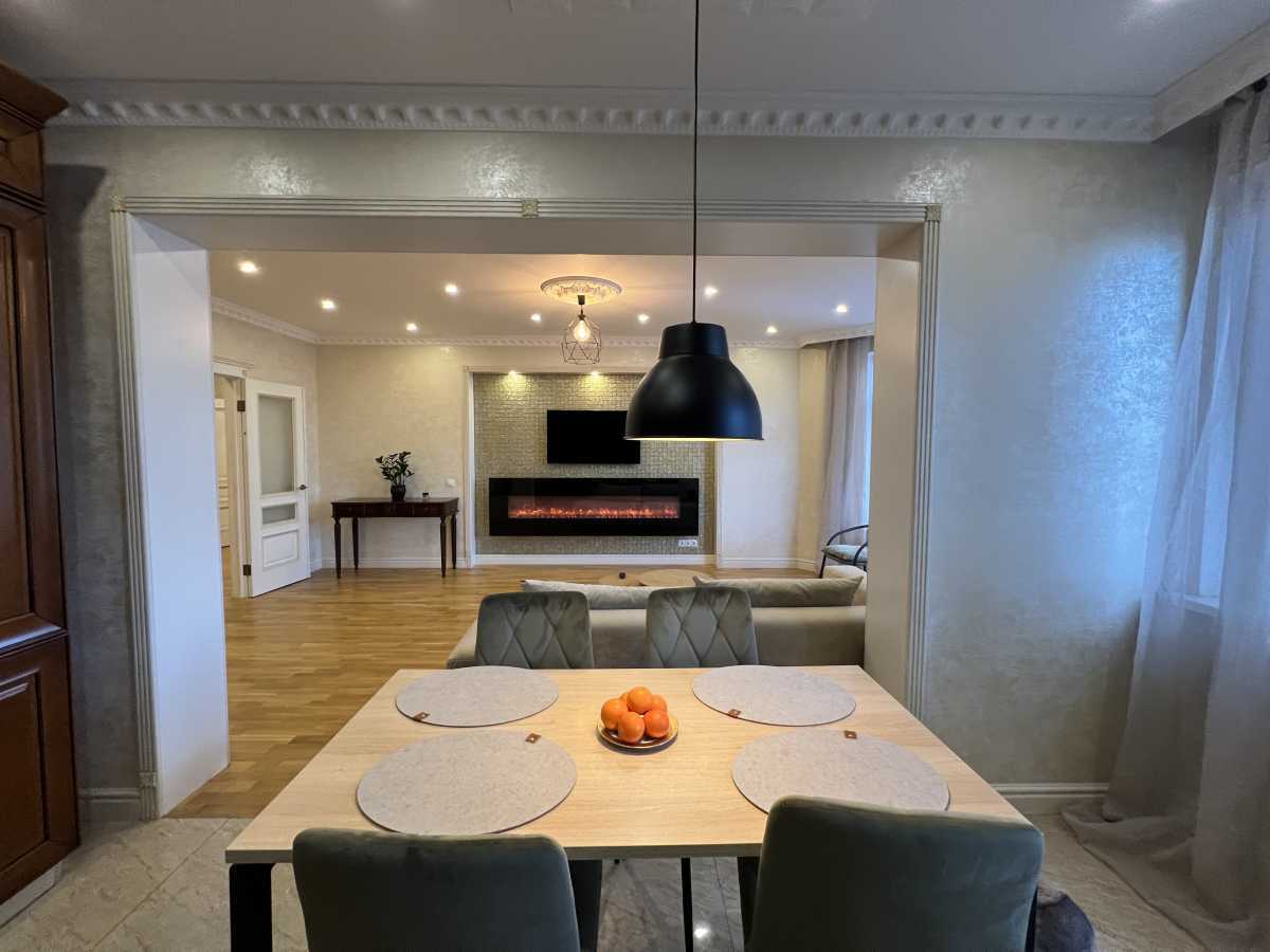 Оренда 3-кімнатної квартири 96 м², Паньковська вул., 27/78