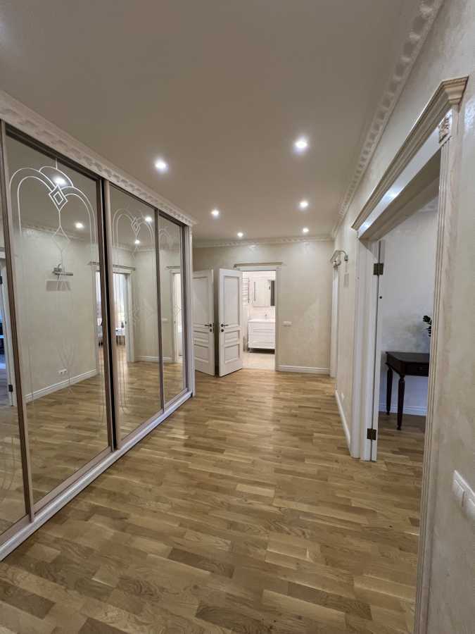 Оренда 3-кімнатної квартири 96 м², Паньковська вул., 27/78