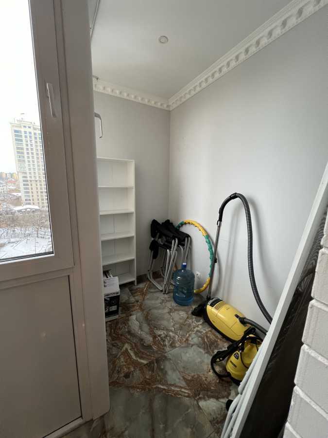 Оренда 3-кімнатної квартири 96 м², Паньковська вул., 27/78