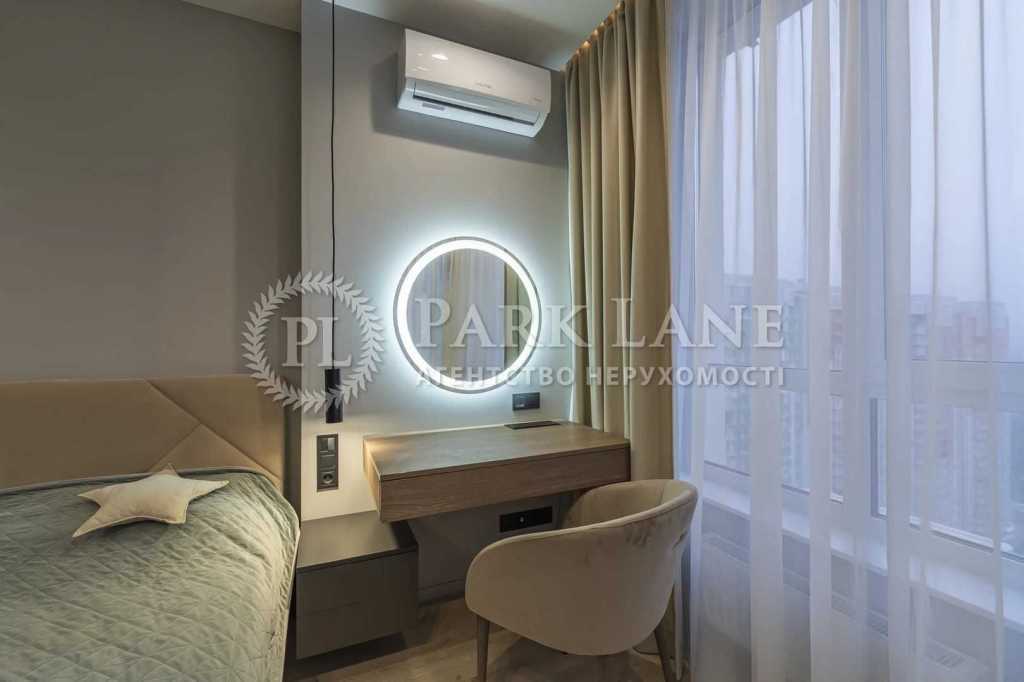 Продаж 2-кімнатної квартири 64 м², Каховська вул., 62А