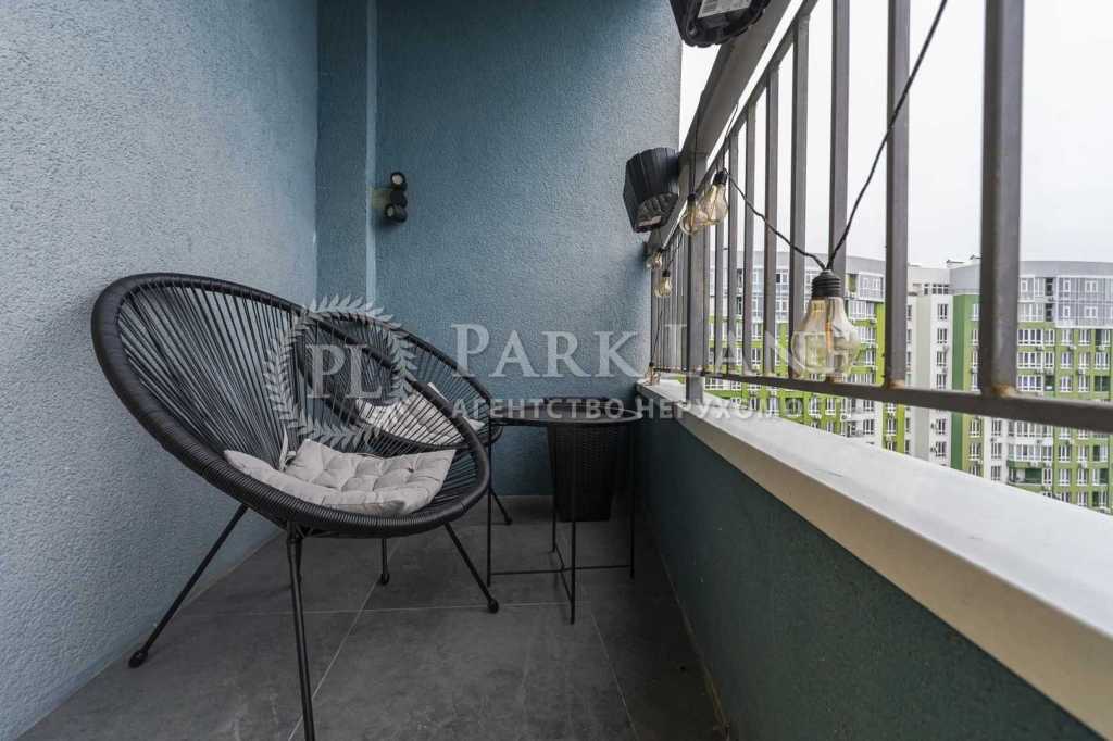 Продаж 2-кімнатної квартири 64 м², Каховська вул., 62А