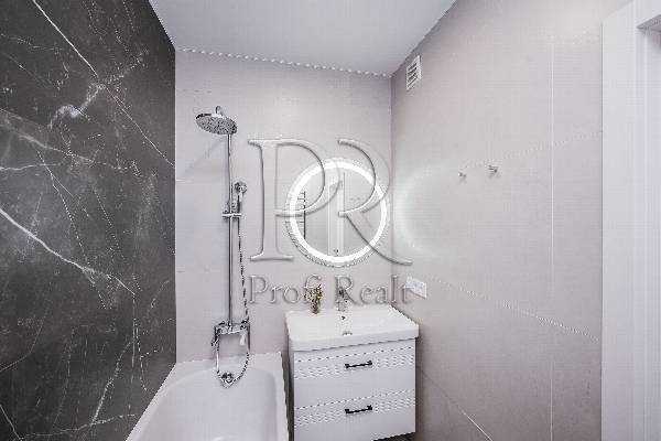 Продажа 2-комнатной квартиры 61 м², Боголюбова ул., 9А, 9Б