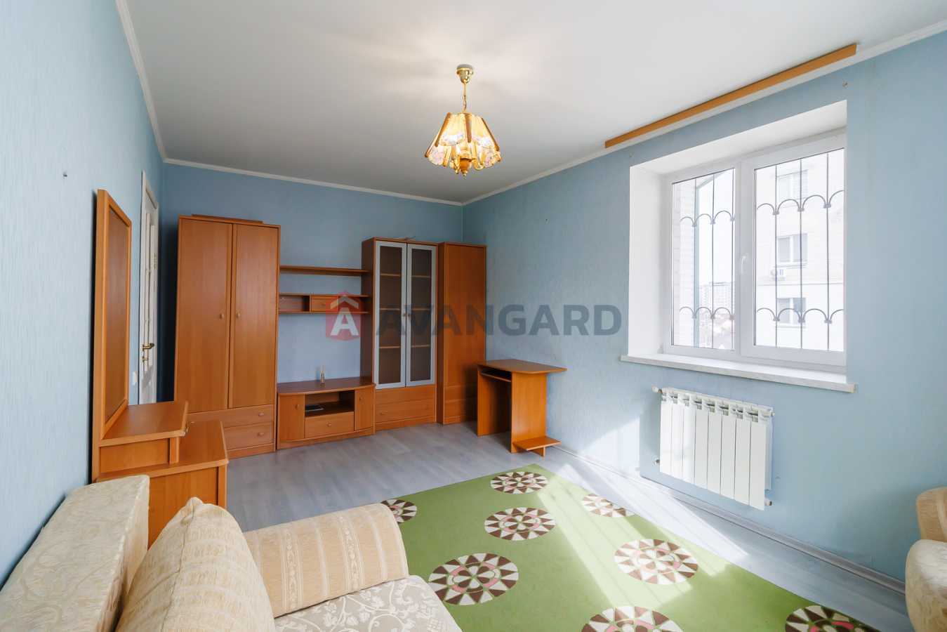 Продажа 4-комнатной квартиры 121.8 м², Центральная ул., 33/1