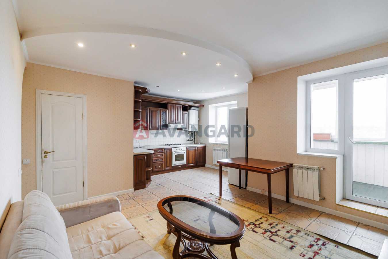 Продажа 4-комнатной квартиры 121.8 м², Центральная ул., 33/1