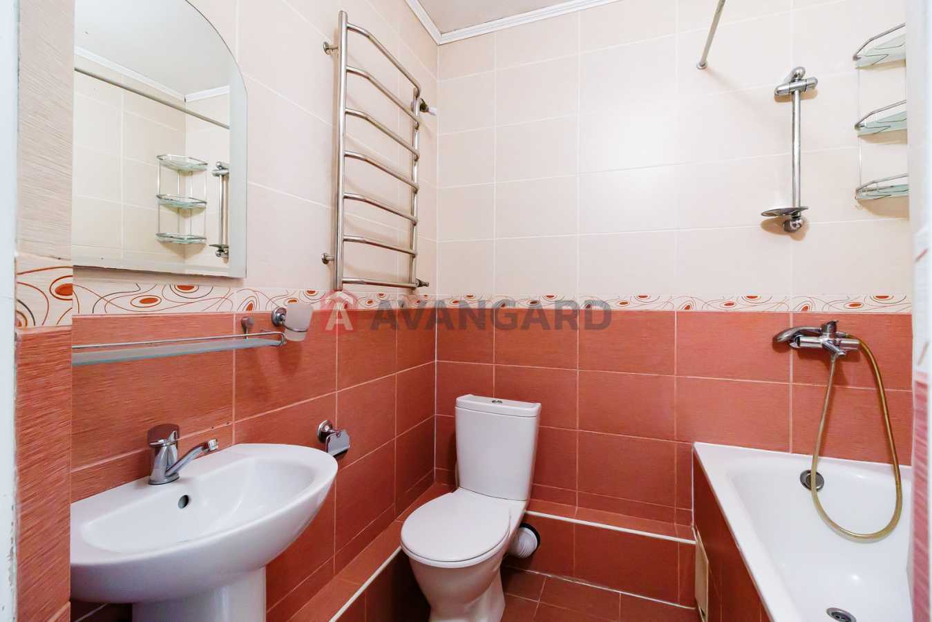 Продажа 4-комнатной квартиры 121.8 м², Центральная ул., 33/1