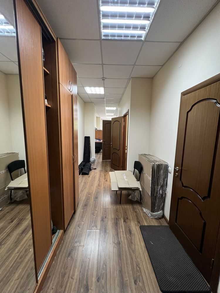 Оренда офісу 96.5 м², Нижній Вал вул., 15