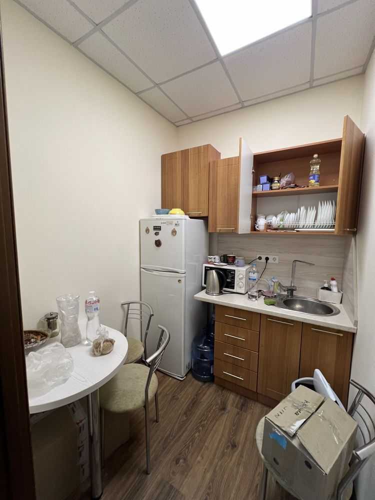 Оренда офісу 96.5 м², Нижній Вал вул., 15