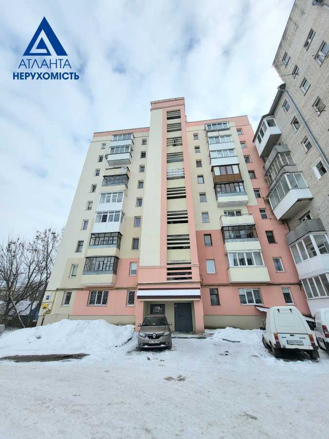 Продажа 3-комнатной квартиры 68 м², Князя Владимира ул., Івасюка, 52а