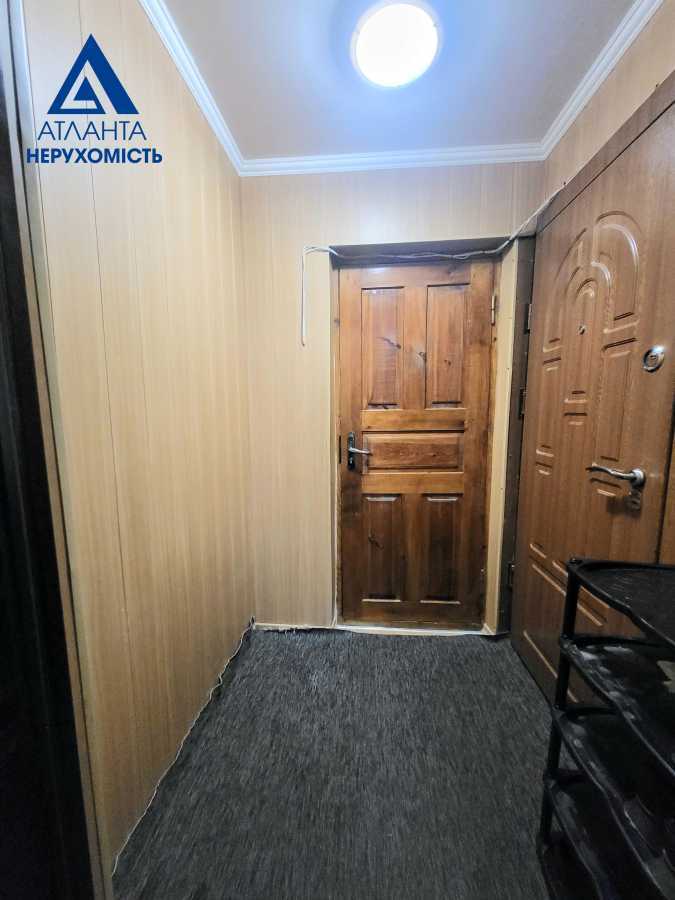 Продажа 3-комнатной квартиры 68 м², Князя Владимира ул., Івасюка, 52а