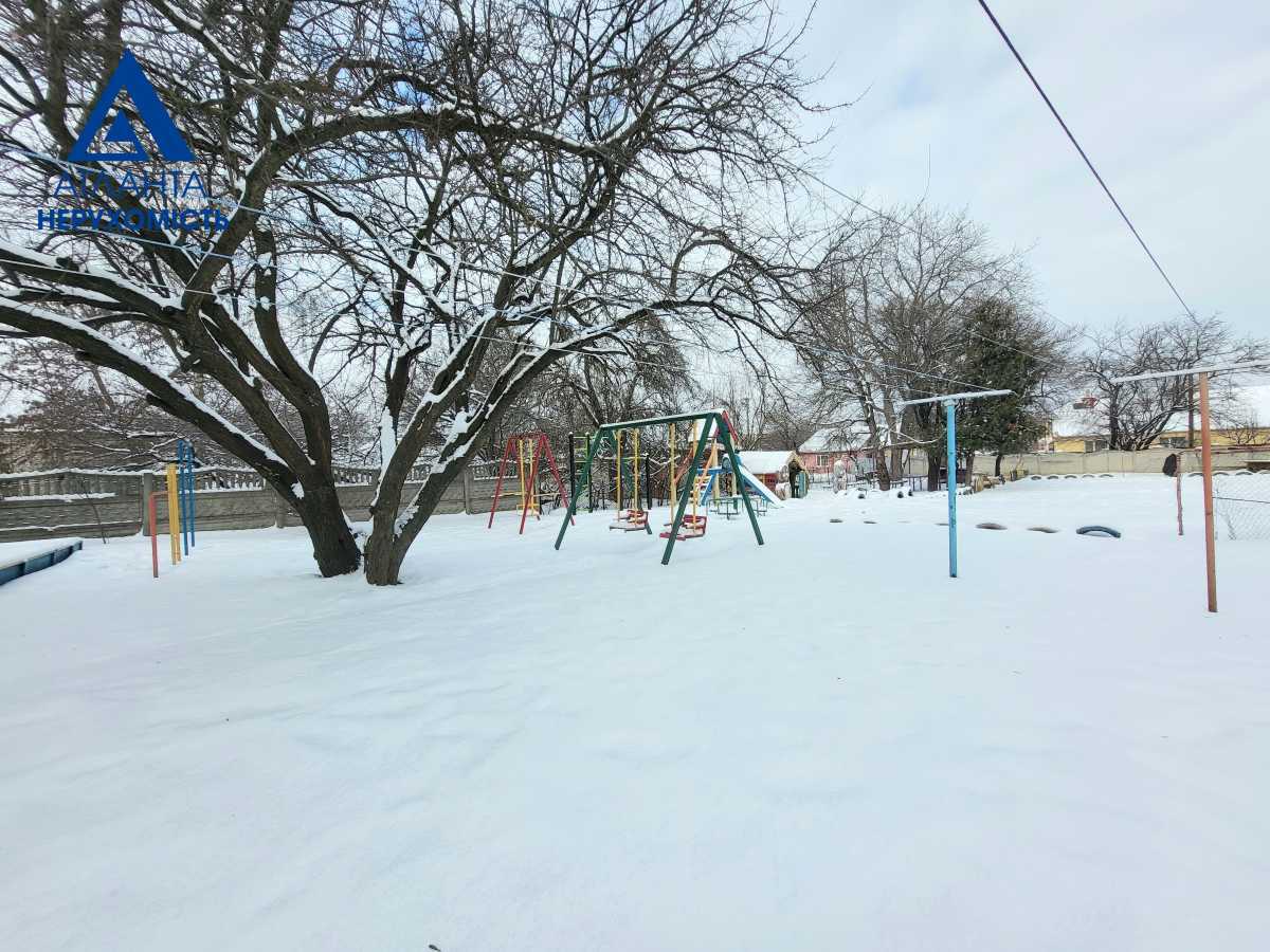 Продажа 3-комнатной квартиры 68 м², Князя Владимира ул., Івасюка, 52а