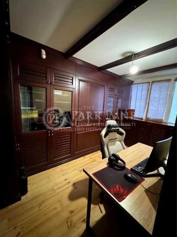 Аренда 3-комнатной квартиры 120 м², Братьев Зеровых ул., 14Б