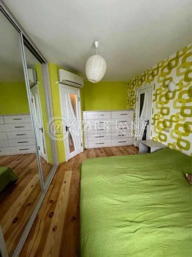 Аренда 3-комнатной квартиры 120 м², Братьев Зеровых ул., 14Б