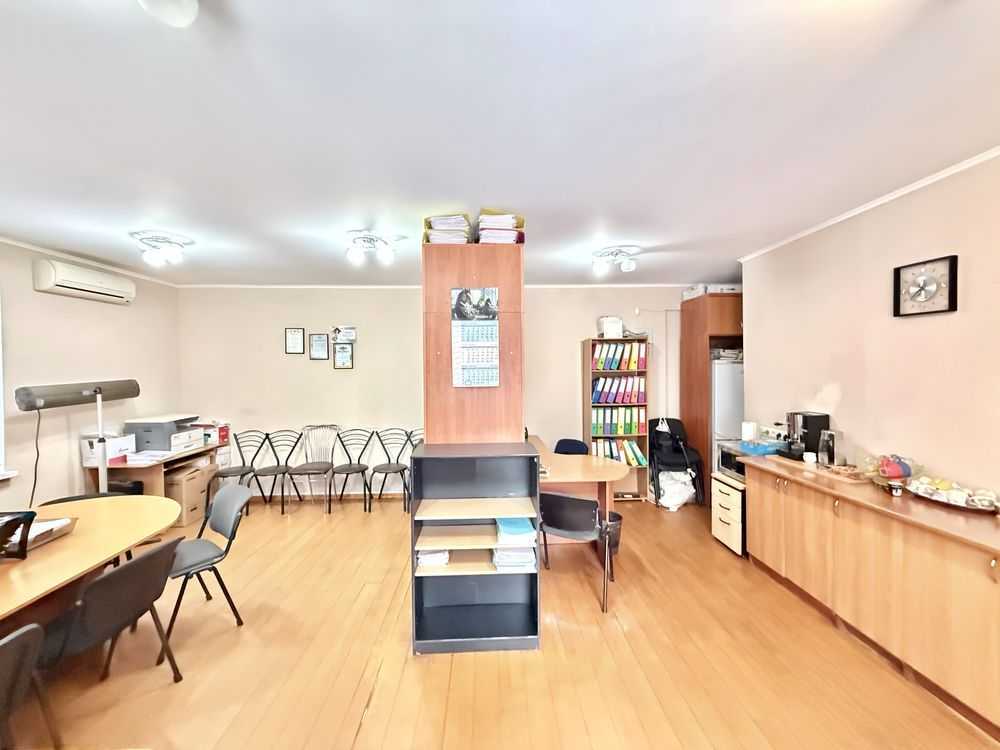 Продаж офісу 43.9 м², Чигоріна вул., 61А