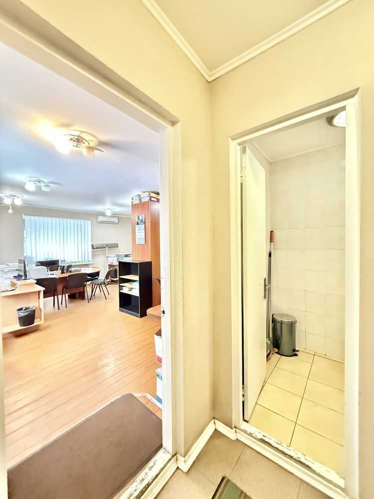 Продаж офісу 43.9 м², Чигоріна вул., 61А