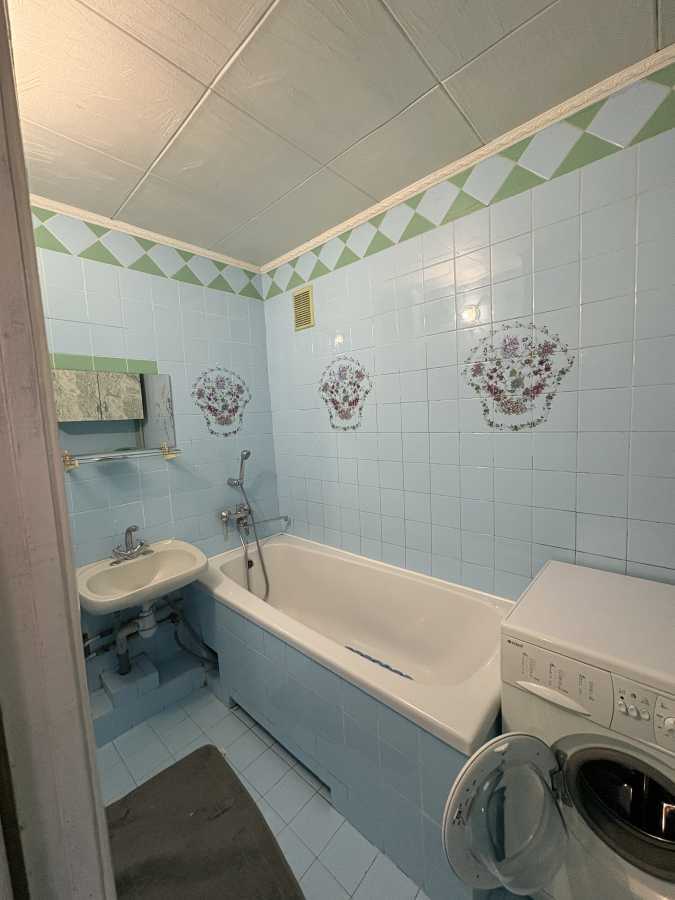 Продажа 3-комнатной квартиры 72.35 м², Хорива ул., 50