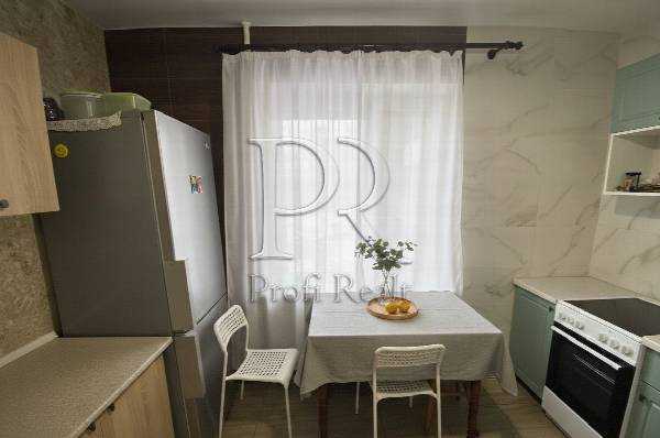 Продажа 3-комнатной квартиры 74 м², Чернобыльская ул., 24/26