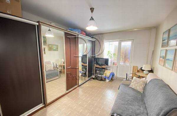 Продажа 3-комнатной квартиры 74 м², Чернобыльская ул., 24/26