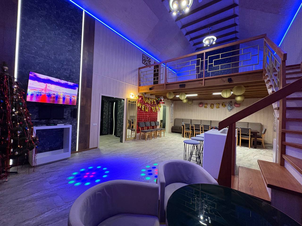 Коттедж посуточно 300 м², Зодчих ул., 20