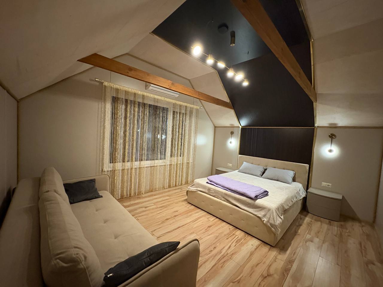 Коттедж посуточно 300 м², Зодчих ул., 20