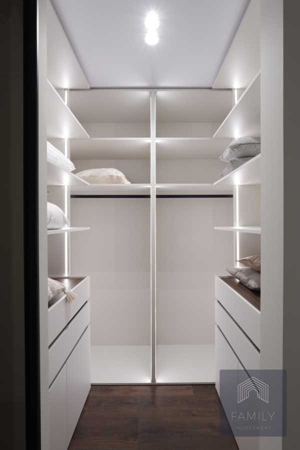 Продаж 2-кімнатної квартири 84 м², Дніпровська наб., 15Ж