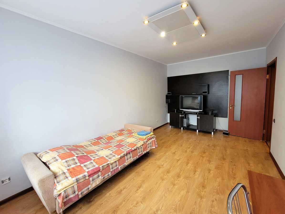 2-кімнатна квартира подобово 52 м², Юності просп.