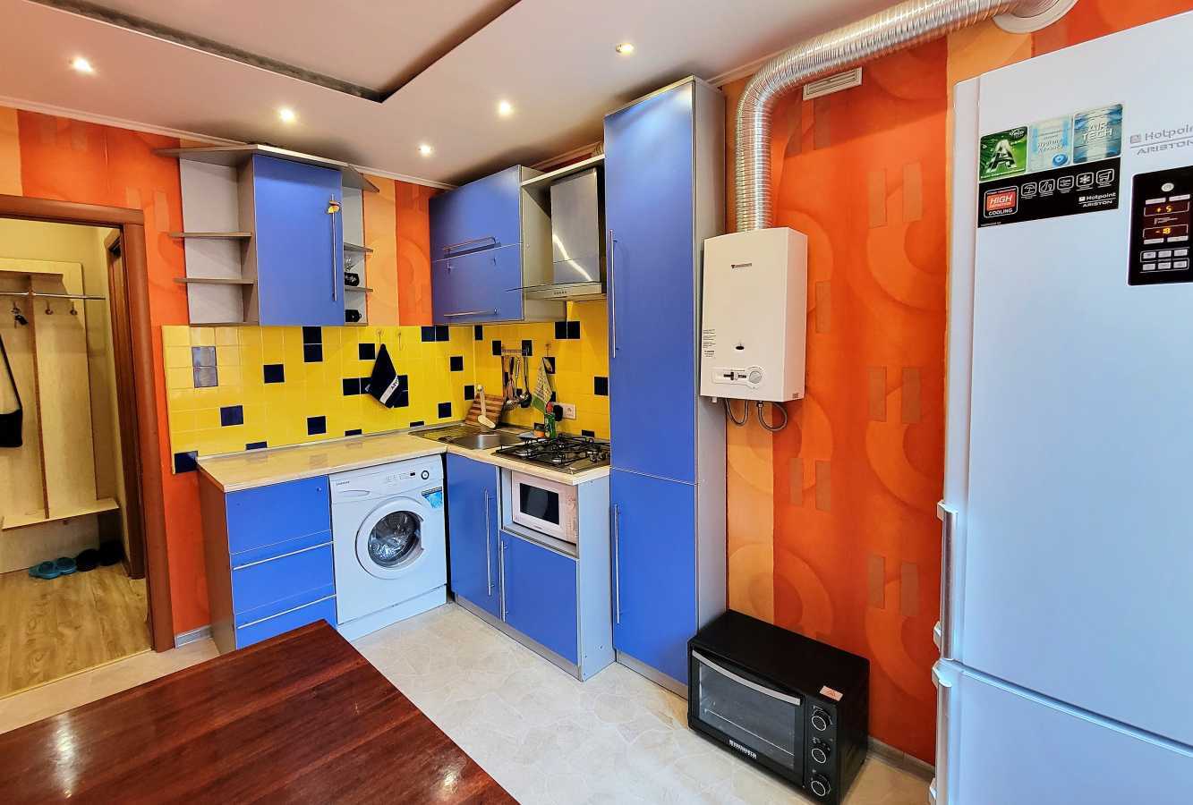 2-кімнатна квартира подобово 52 м², Юності просп.