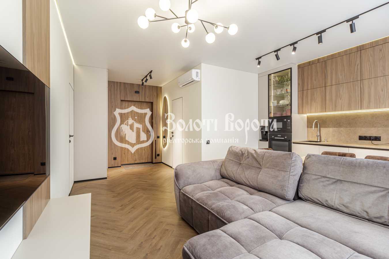 Продаж 1-кімнатної квартири 46.8 м², Канальна вул., 8Б