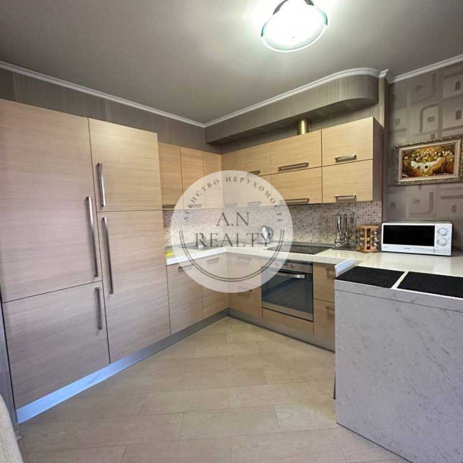 Продажа 2-комнатной квартиры 70.5 м², Юрия Шумского ул., 1Б