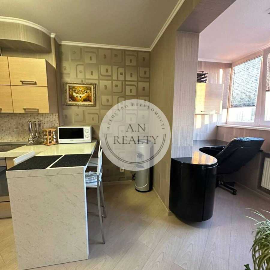 Продажа 2-комнатной квартиры 70.5 м², Юрия Шумского ул., 1Б